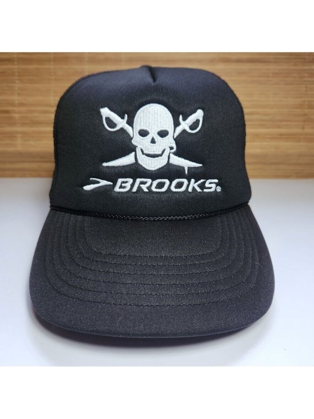 Brooks Pirate Trucker Hat Cap Snapback Mesh Back Black & White 5 Panel Rope